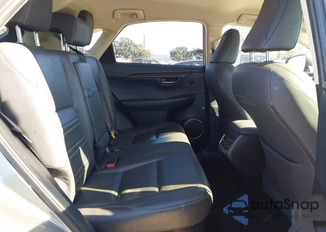 2017 Lexus Nx 200T z USA, uszkodzony, nr VIN JTJYARBZ5H2063740